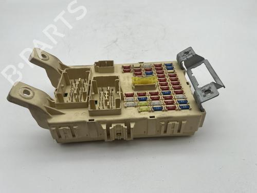 Used Fuse box Fuse box 39683533 39683533