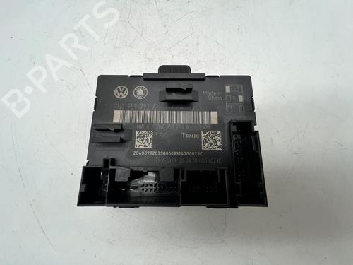 Used Electronic module Electronic module SKODA YETI (5L) 2.0 TDI 4x4 (170 hp) 39679328 39679328