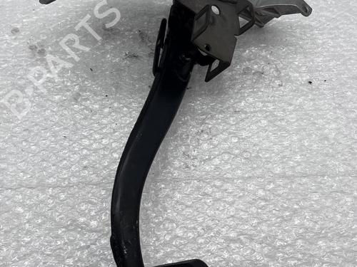 Used Break pedal Break pedal BMW 3 (E46) 330 d (184 hp) 39675908 39675908