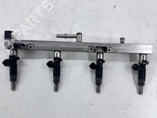 Used Injection rail Injection rail BMW 3 (E46) 318 i (143 hp) 39679958 39679958