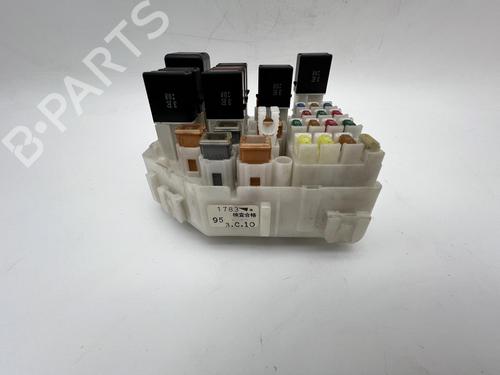 sikringsdase-toyota-rav-4-ii-_a2_-2000-2001-2002-2003-2004-2005-39670501 main image