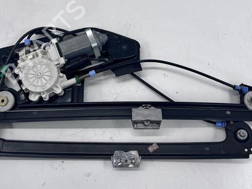 Left front window motor BMW 7 (E38) 730 i, iL | BP39682335E21 - Image 3