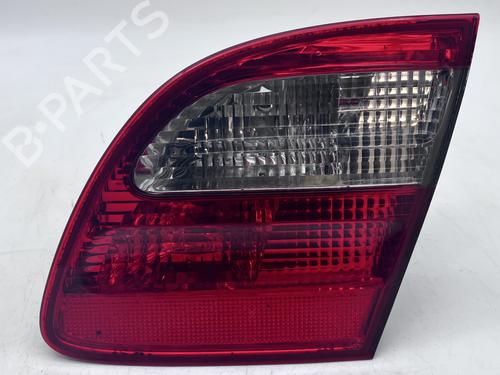 Højre baglygte bagklap Højre baglygte bagklap MERCEDES-BENZ E-CLASS (W211) E 320 CDI (211.022) (224 hp) 39675706 39675706
