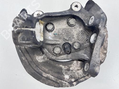Used Right front steering knuckle Right front steering knuckle BMW 1 Convertible (E88) 118 i (143 hp) 39679111 39679111