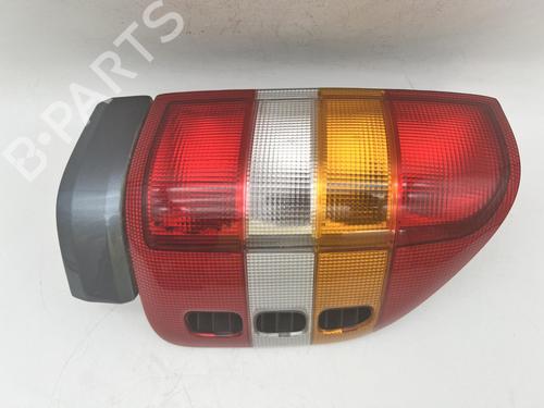 Højre baglygte Højre baglygte OPEL FRONTERA B (U99) 2.2 i (6B_ZC, 6B_VF, 6B_66, 6B_76) (136 hp) 39680926 39680926