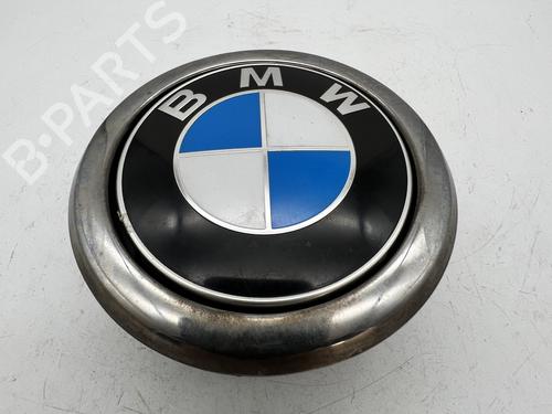 Used Tailgate handle Tailgate handle BMW 1 (F20) 116 d (116 hp) 39682178 39682178