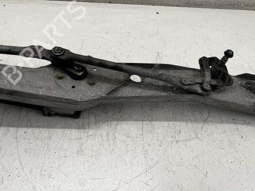 front-wipers-mechanism-bmw-5-e39-1995-1996-1997-1998-1999-2000-2001-2002-2003-39676139 main image