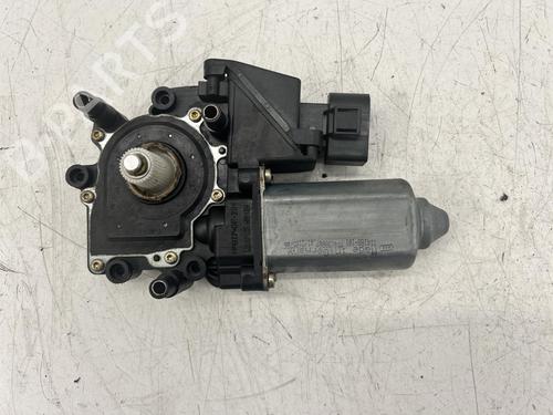 Rudehejsemotor forskærm højre Rudehejsemotor forskærm højre AUDI A3 (8L1) 1.6 (101 hp) 39669788 39669788