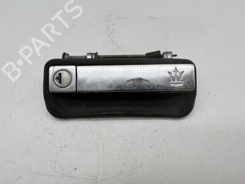 Højre bagtil udvendigt håndtag Højre bagtil udvendigt håndtag MASERATI BITURBO Coupe (AM 331) 222 SE (250 hp) 39672018 39672018