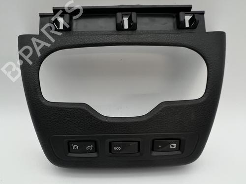 Used Middle console Middle console 39675515 39675515