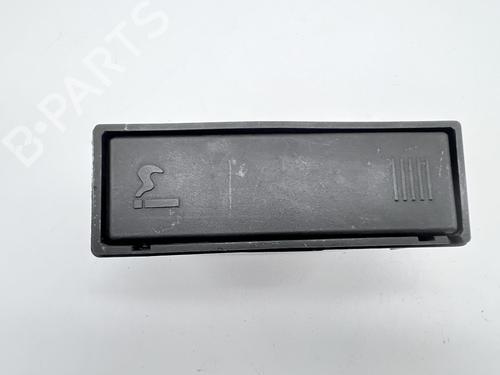 Asbak Asbak LAND ROVER DISCOVERY II (L318) 2.5 Td5 4x4 (139 hp) 39674171 39674171