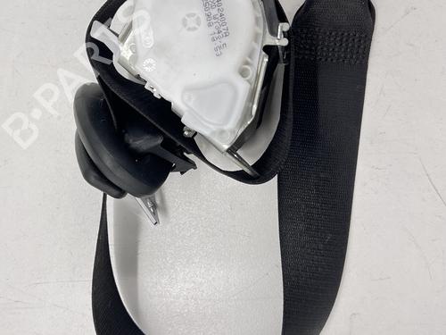 Sikkerhedssele foran højre Sikkerhedssele foran højre BMW 1 Convertible (E88) 118 i (143 hp) 39678570 39678570