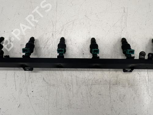 Used Injection rail Injection rail BMW 5 (E34) 525 i 24V (192 hp) 39675833 39675833