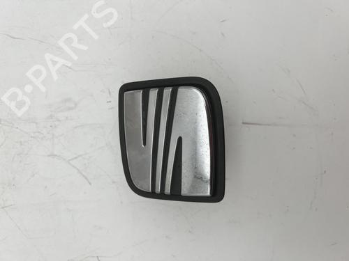 Used Tailgate handle Tailgate handle SEAT IBIZA IV (6J5, 6P1) 1.4 TSI (150 hp) 40010951 40010951