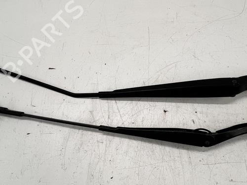 Used Rear windshield wiper arm Rear windshield wiper arm 39670644 39670644