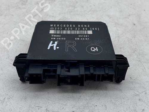 electronic-module-mercedes-benz-c-class-t-model-s203-2001-2002-2003-2004-2005-2006-2007-39670631 main image