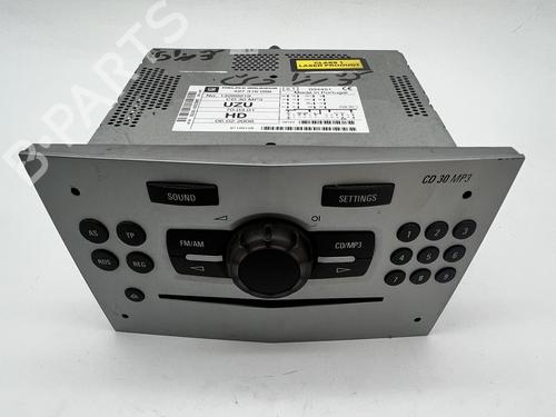 Radio Radio OPEL CORSA D (S07) 1.4 (L08, L68) (90 hp) 39671540 39671540