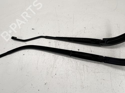Used Rear windshield wiper arm Rear windshield wiper arm MAZDA 2 (DE_, DH_) 1.3 BiFuel (75 hp) 39675547 39675547