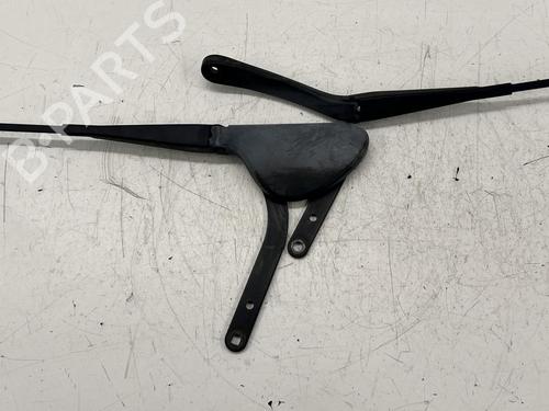 Used Rear windshield wiper arm Rear windshield wiper arm 39683540 39683540