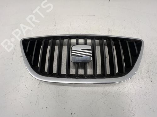 Used Grille Grille SEAT IBIZA IV ST (6J8, 6P8) 1.4 (85 hp) 39883310 39883310