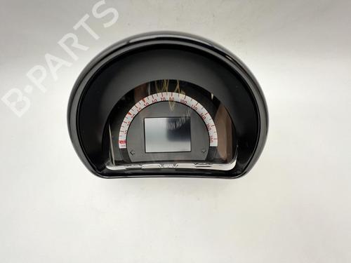 instrument-cluster-smart-fortwo-convertible-453-2015-39671131 main image
