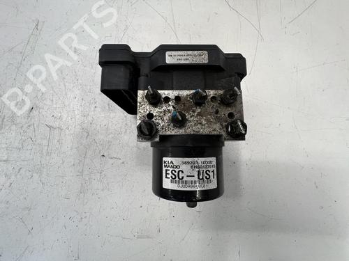 Used ABS pump ABS pump KIA CARENS III MPV (UN) 2.0 CVVT (144 hp) 39681353 39681353