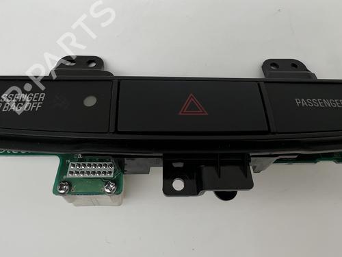 Used Warning switch Warning switch MITSUBISHI LANCER VIII Sportback (CX_A) 2.0 DI-D (CX8A) (140 hp) 39678379 39678379