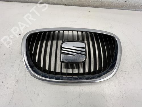 Grill Grill SEAT LEON (1M1) 1.4 16V (75 hp) 39672910 39672910