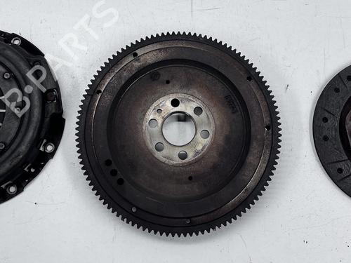 Schwungrad für Schwungrad ALFA ROMEO SPIDER (916_) 2.0 T.SPARK 16V (916S2C00) (150 hp) 39681712 39681712