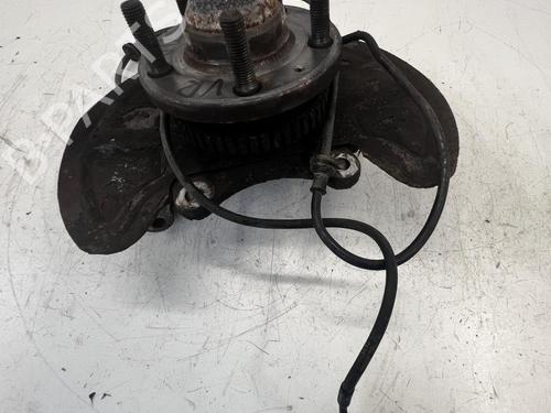 Used Right front steering knuckle Right front steering knuckle VOLVO 960 II Estate (965) 2.5 (170 hp) 39957884 39957884