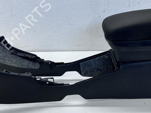 Used Middle console Middle console TOYOTA AVENSIS Estate (_T25_) 1.8 VVT-i (ZZT251_, ZZT251R) (129 hp) 39672685 39672685