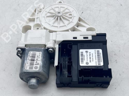 Used Right front window motor Right front window motor VW GOLF V (1K1) 1.4 16V (75 hp) 39676698 39676698