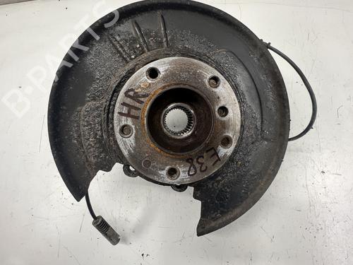 Used Right rear steering knuckle Right rear steering knuckle BMW 7 (E38) 735 i, iL (235 hp) 39675224 39675224