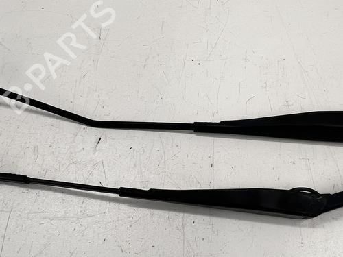 Used Rear windshield wiper arm Rear windshield wiper arm FORD FIESTA VI (CB1, CCN) 1.0 Sport (140 hp) 39681386 39681386