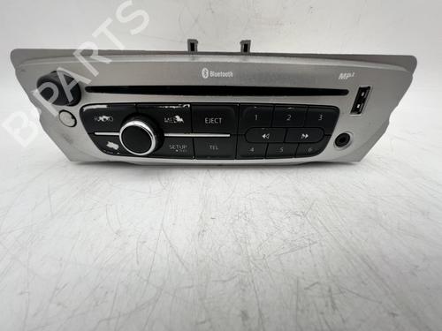Used Radio Radio RENAULT SCÉNIC III (JZ0/1_) 2.0 dCi (JZ0L) (160 hp) 39671610 39671610