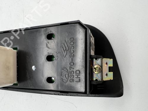 Left front window switch HYUNDAI COUPE II (GK) 2.0 GLS | BP39670841I27 - Image 3
