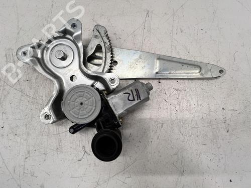 Used Rear right window mechanism Rear right window mechanism TOYOTA RAV 4 II (_A2_) 2.0 4WD (ACA21, ACA20) (150 hp) 39672275 39672275