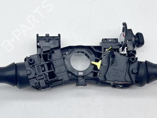 Interruttore Interruttore TOYOTA AVENSIS Estate (_T27_) 2.2 D-4D (ADT271_, ADT271R) (150 hp) 39679850 39679850