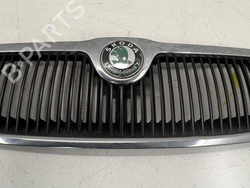 Used Grille Grille SKODA OCTAVIA II Combi (1Z5) 1.6 FSI (115 hp) 39670622 39670622