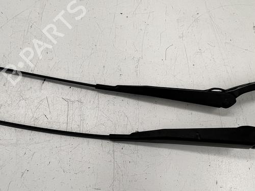 Used Rear windshield wiper arm Rear windshield wiper arm 39683191 39683191