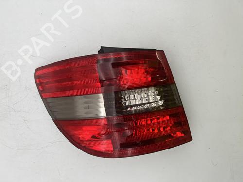 Venstre baglygte Venstre baglygte MERCEDES-BENZ B-CLASS Sports Tourer (W245) B 200 CDI (245.208) (136 hp) 39749358 39749358