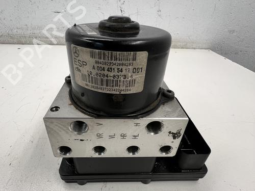 Used ABS pump ABS pump MERCEDES-BENZ C-CLASS Coupe (CL203) C 180 Kompressor (203.746) (143 hp) 39674393 39674393