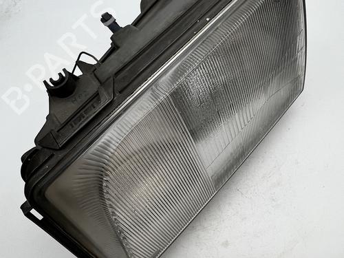 Venstre forlygte Venstre forlygte MERCEDES-BENZ 124 T-Model (S124) 220 TE (124.082) (150 hp) 39675439 39675439