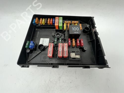 Fuse box SKODA YETI (5L) 2.0 TDI 4x4 | BP39674581E1 - Image 9
