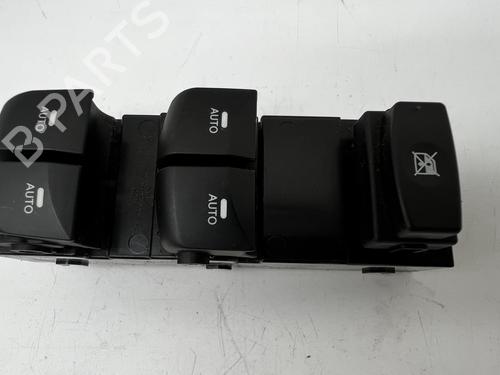 Used Left front window switch Left front window switch HYUNDAI i30 (GD) 1.4 CRDi (90 hp) 39669832 39669832