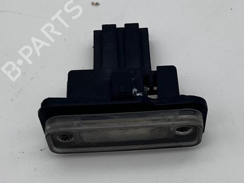 Luz matrícula Luz matrícula MERCEDES-BENZ E-CLASS T-Model (S211) E 320 T CDI (211.222) (224 hp) 39672005 39672005