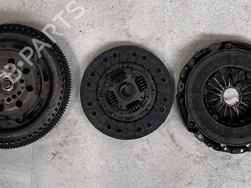 Used Flywheel Flywheel MERCEDES-BENZ CLK (C209) CLK 240 (209.361) (170 hp) 39674389 39674389