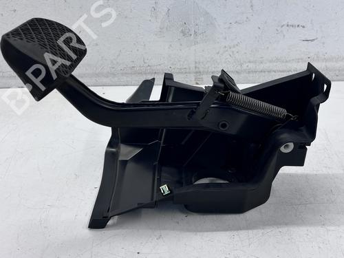 Used Break pedal Break pedal MERCEDES-BENZ C-CLASS T-Model (S203) C 230 Kompressor (203.240) (192 hp) 39672519 39672519