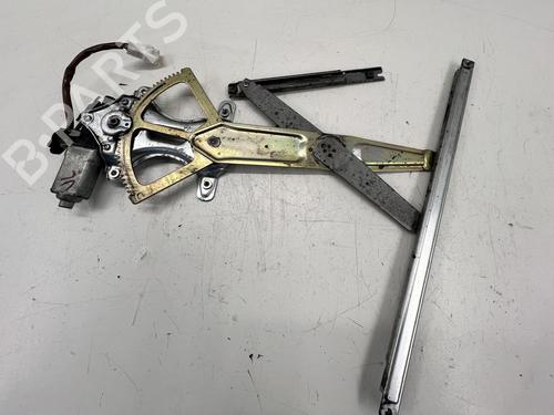 Left front window motor LEXUS IS I (_E1_) 200 (GXE10) | BP39682985E21 - Image 2