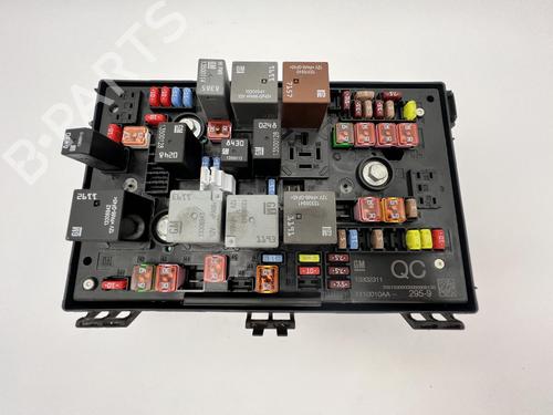 Used Fuse box Fuse box OPEL ASTRA J (P10) 1.6 (68) (115 hp) 39677899 39677899